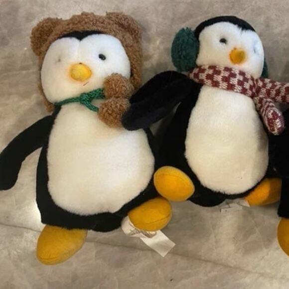 Debbie Mumm plush penguins vintage set of two 99’ 7” plush - Picture 2 of 10